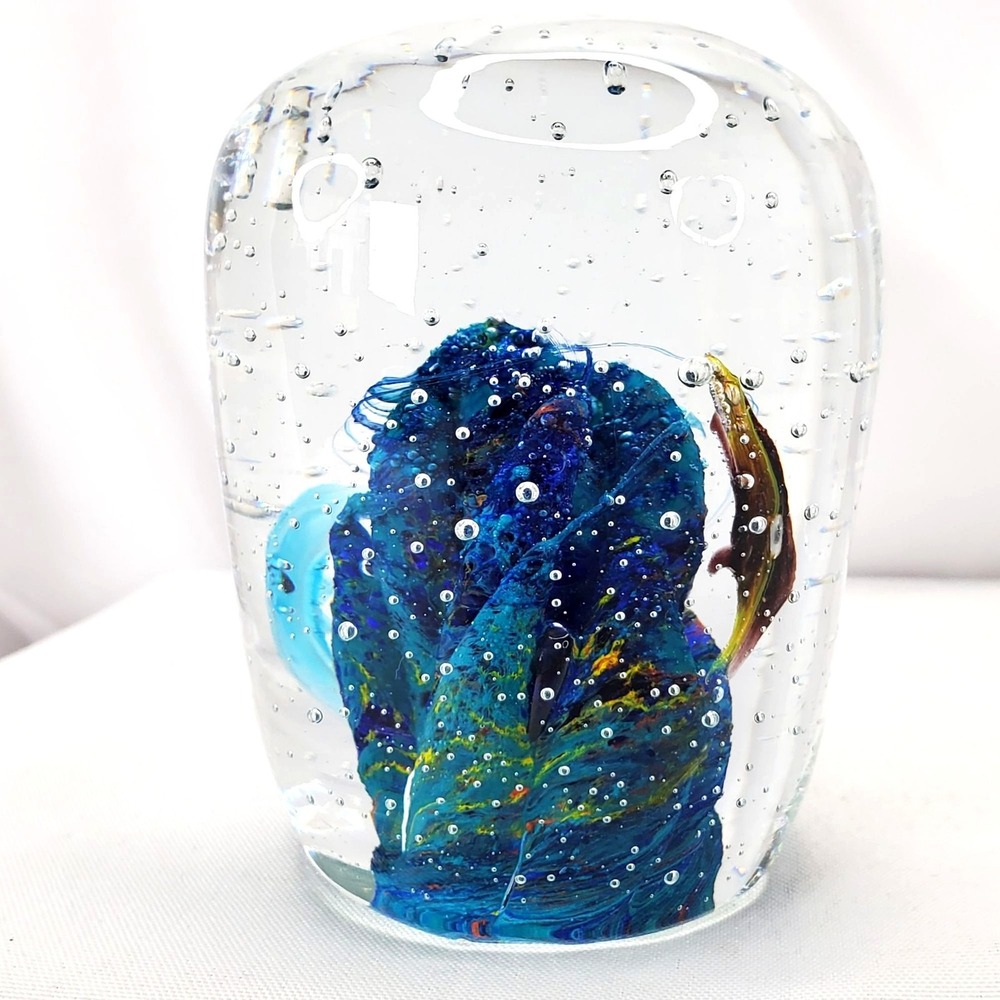 Dynasty Gallery Hand Blown Glass Aquarium Paperweight Fish Coral Bubbles 3.5" - Picture 10 of 11
